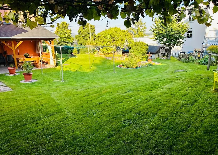 Gemuetliche In Gruenhainichen Erzgebirge Grunhainichen