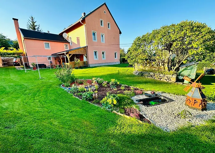 Appartement Gemuetliche In Gruenhainichen Erzgebirge *